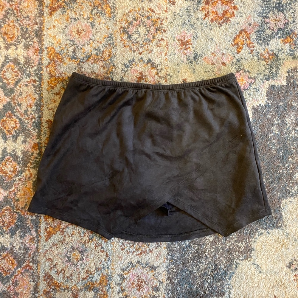 Grey suede skort